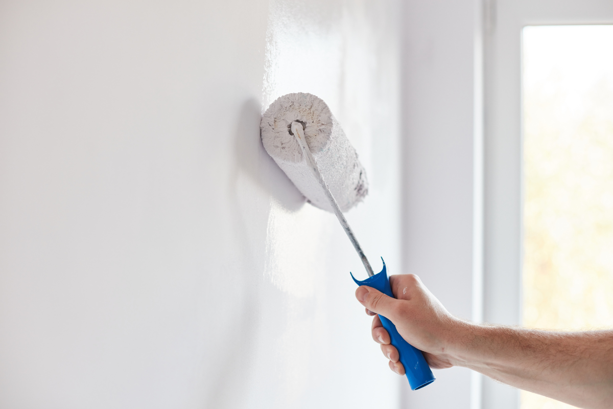 Professional handyman painting home interiors and exteriors in Denver and Lakewood CO